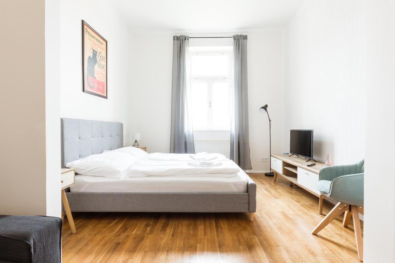 Hip Borivojova Apartment *
