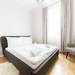 Hip Apartments Borivojova
